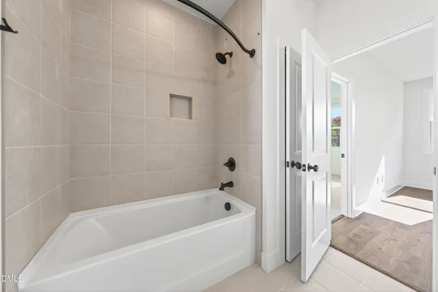 $925,000 | 209 West Maple Avenue, Holly Springs, NC 27540