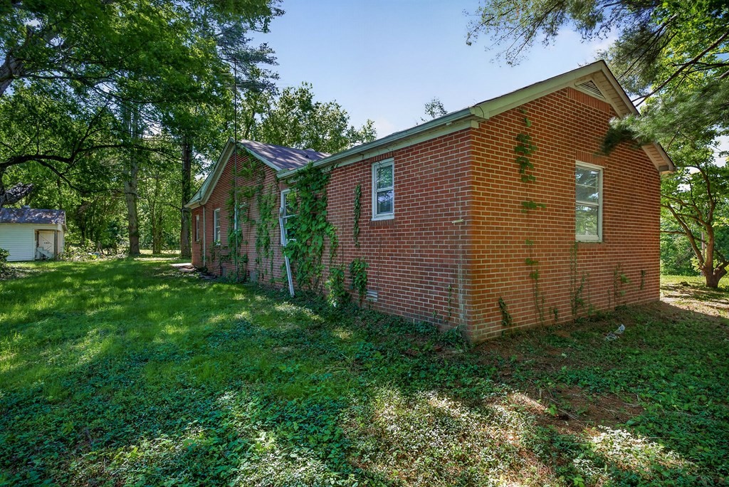 103 Jones Road Sparta, TN 38583 - Photo 17 of 35