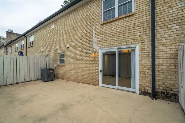 a view of livingroom with an outdoor space