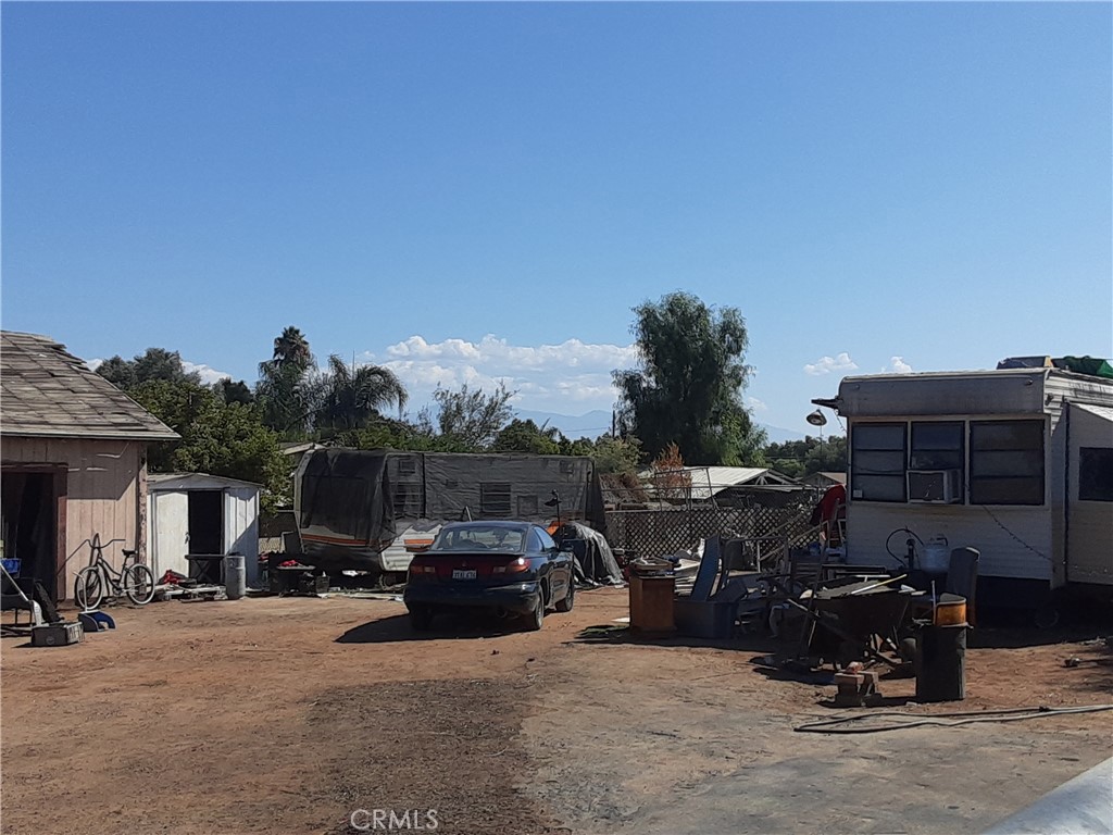 18475 Carroll Street Perris, CA 92570 - Photo 11 of 37