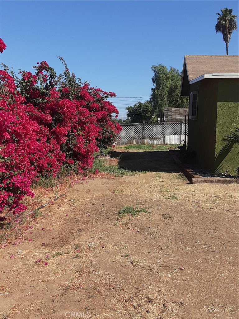 18475 Carroll Street Perris, CA 92570 - Photo 13 of 37