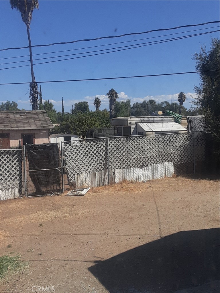 18475 Carroll Street Perris, CA 92570 - Photo 15 of 37