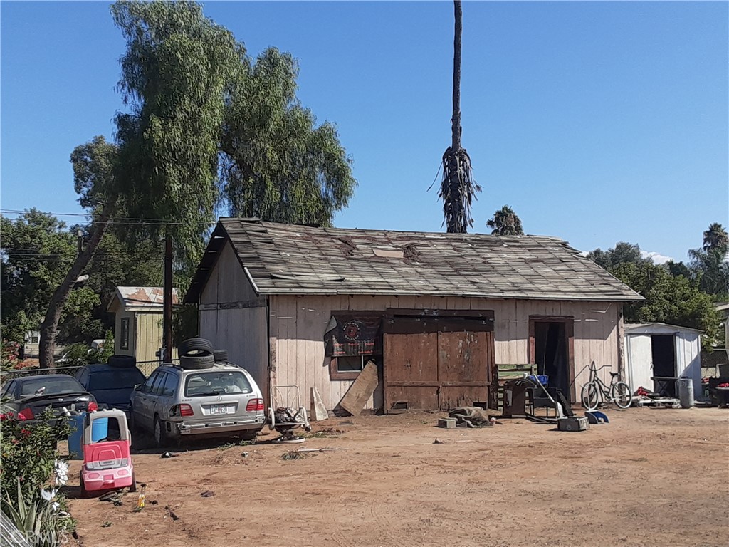 18475 Carroll Street Perris, CA 92570 - Photo 10 of 37