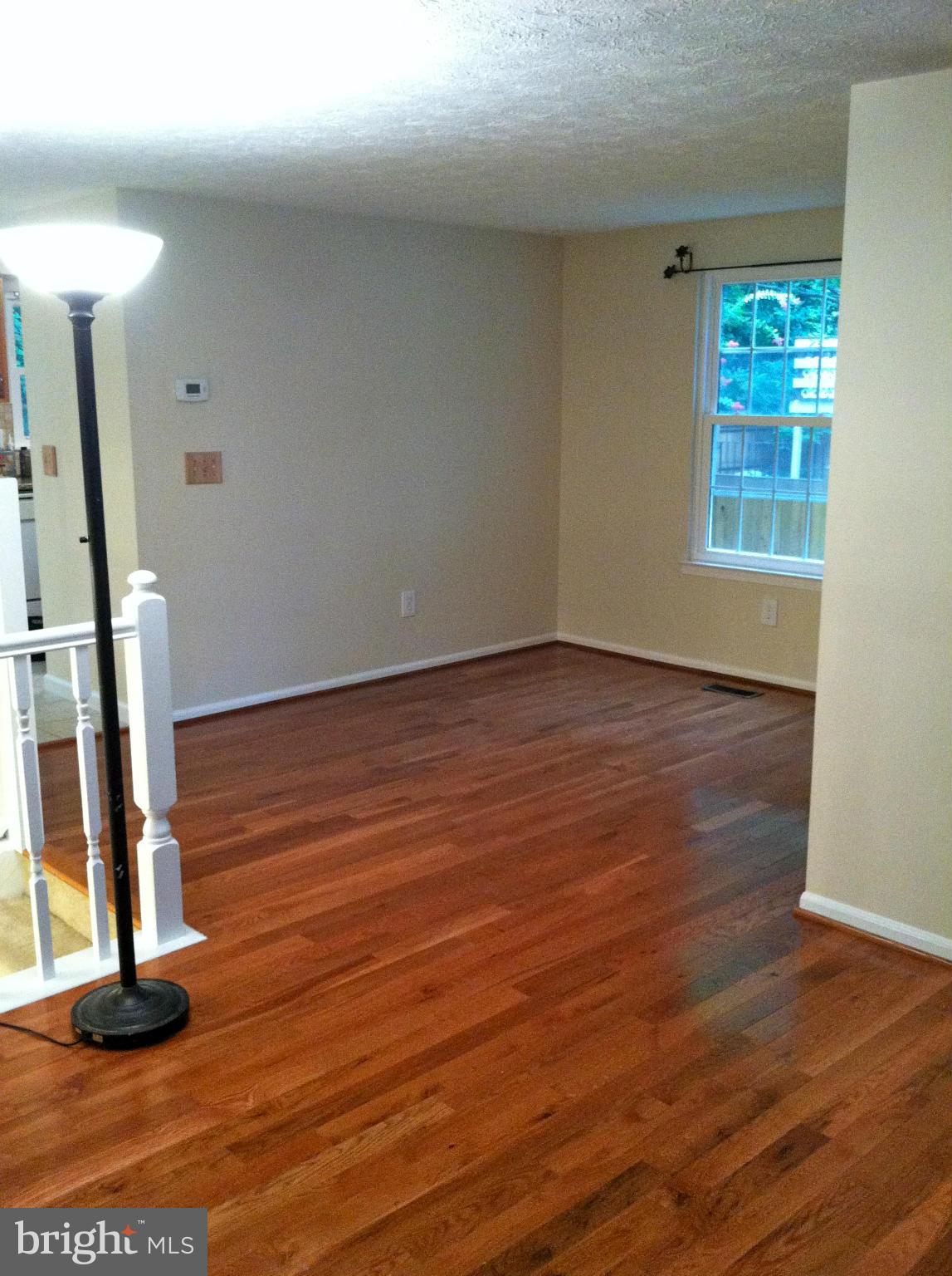 11768 Bayfield Court Reston, VA 20194 - Photo 4 of 18 Living Room
