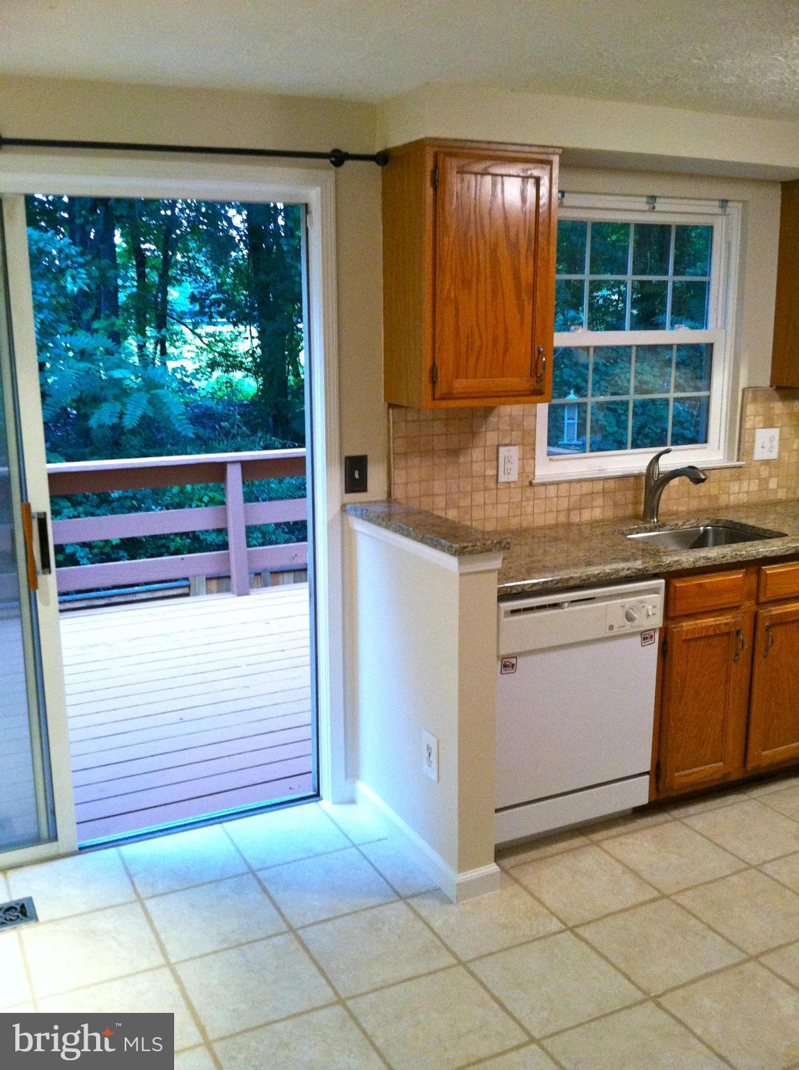 11768 Bayfield Court Reston, VA 20194 - Photo 7 of 18 Kitchen
