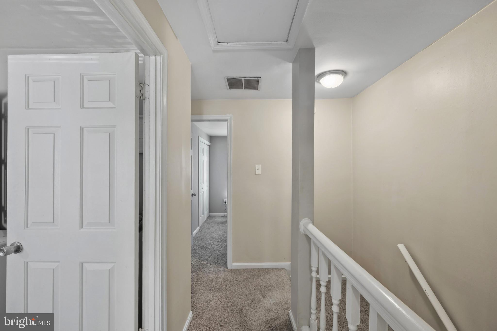 603 St Georges Station Road Reisterstown, MD 21136 - Photo 13 of 34 Upstairs hallway