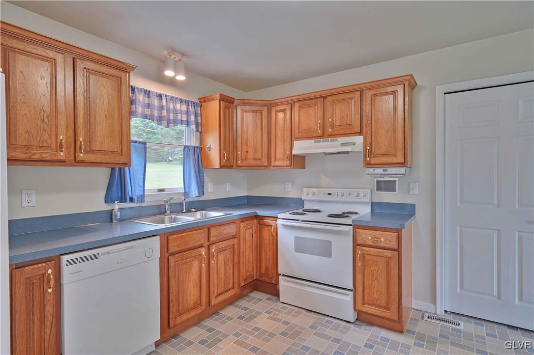 4740 Shimerville Road Emmaus, PA 18049 - Photo 12 of 34 Gallery Image 12