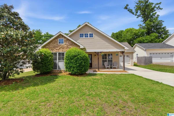 $235,000 | 148 Stonecreek Place, Calera, AL 35040