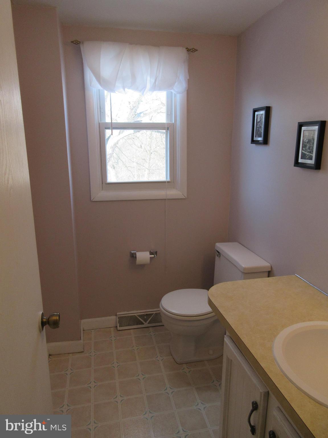 21 Washington Road New Freedom, PA 17349 - Photo 11 of 22 Gallery Image 11