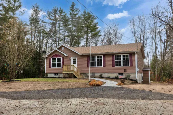 $399,800 | 206 Highway 119, Fitzwilliam, NH 03447