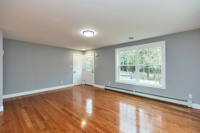 $399,900 | 206 Highway 119, Fitzwilliam, NH 03447