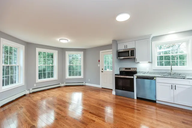 $399,900 | 206 Highway 119, Fitzwilliam, NH 03447