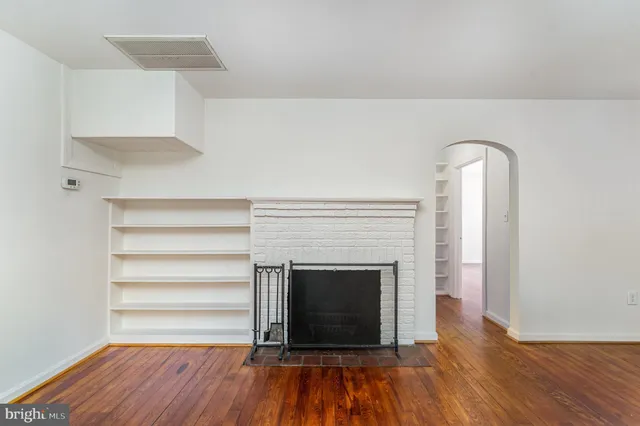 $282,900 | 143 5th Street, Colonial Beach, VA 22443