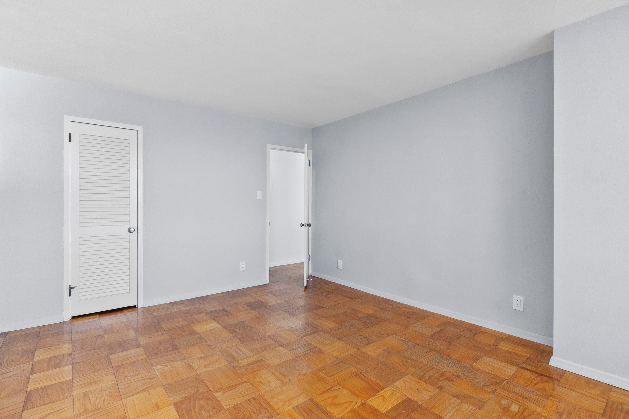 6040 Boulevard East, Unit 14F West New York, NJ 07093 - Photo 19 of 34 a view of an empty room