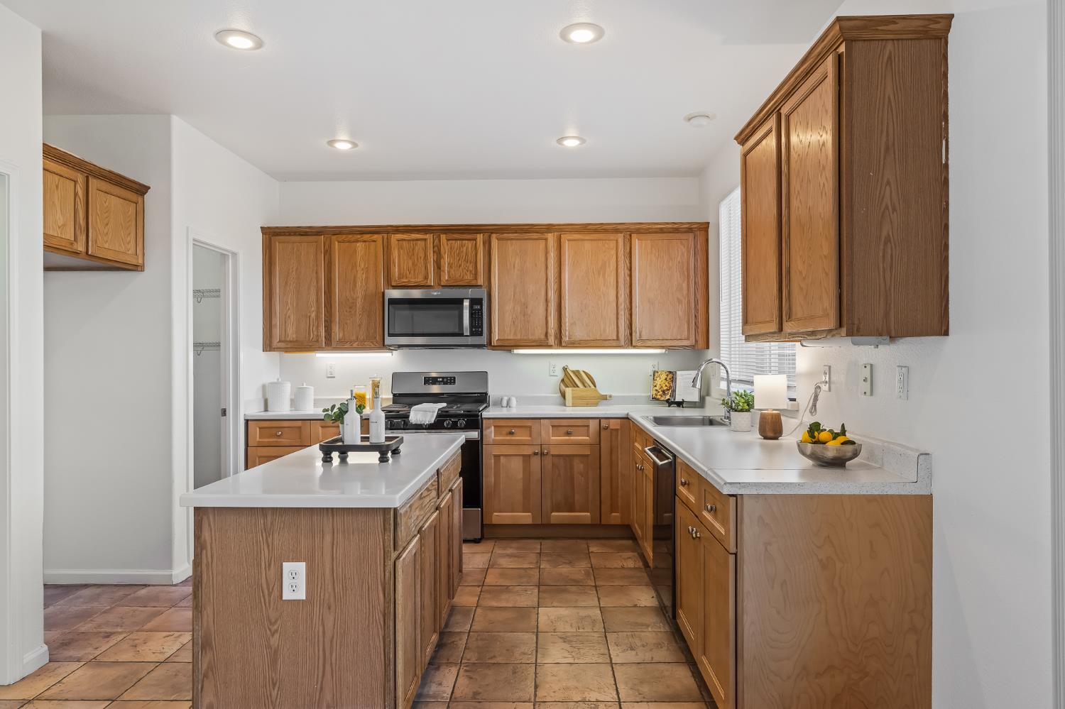 1808 Rancho Encantado Court Modesto, CA 95358 - Photo 14 of 53 Gallery Image 14