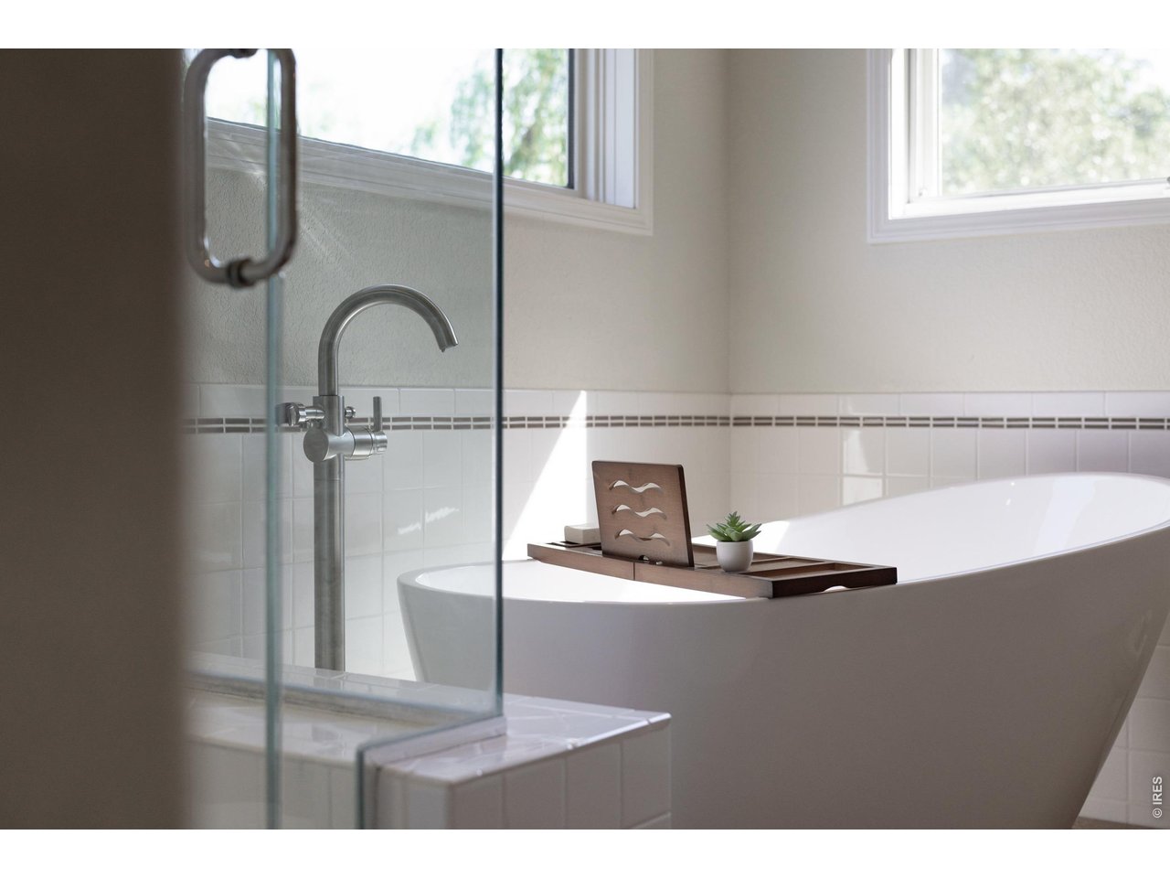 3966 Montclair Lane Boulder, CO 80301 - Photo 22 of 40 New soaking tub