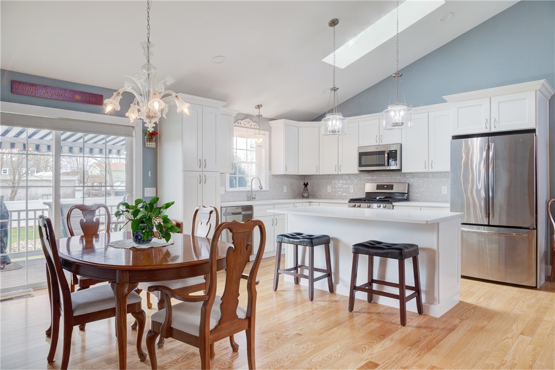 3 Bailey Brook Court Middletown, RI 02842 - Photo 9 of 29