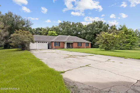 $325,000 | 2518 West Willow Street, Scott, LA 70583