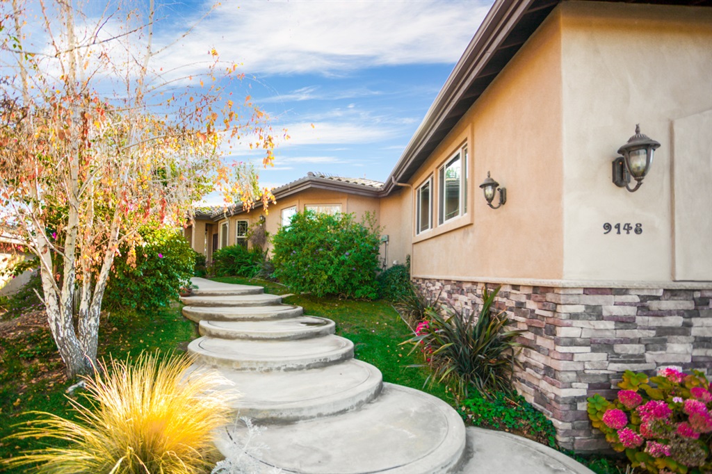 9148 Pinzolo Point Lakeside, CA 92040 - Photo 1 of 25 Gallery Image 1