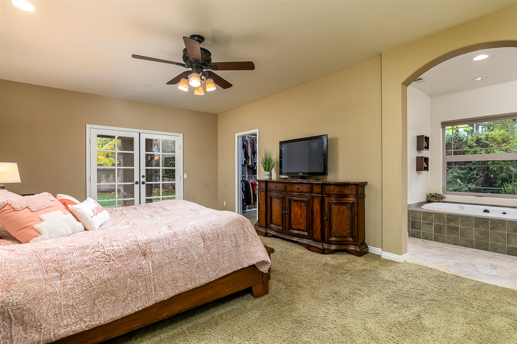 9148 Pinzolo Point Lakeside, CA 92040 - Photo 18 of 25 Gallery Image 18