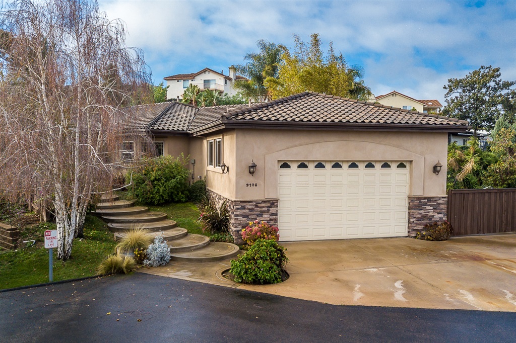 9148 Pinzolo Point Lakeside, CA 92040 - Photo 3 of 25 Gallery Image 3