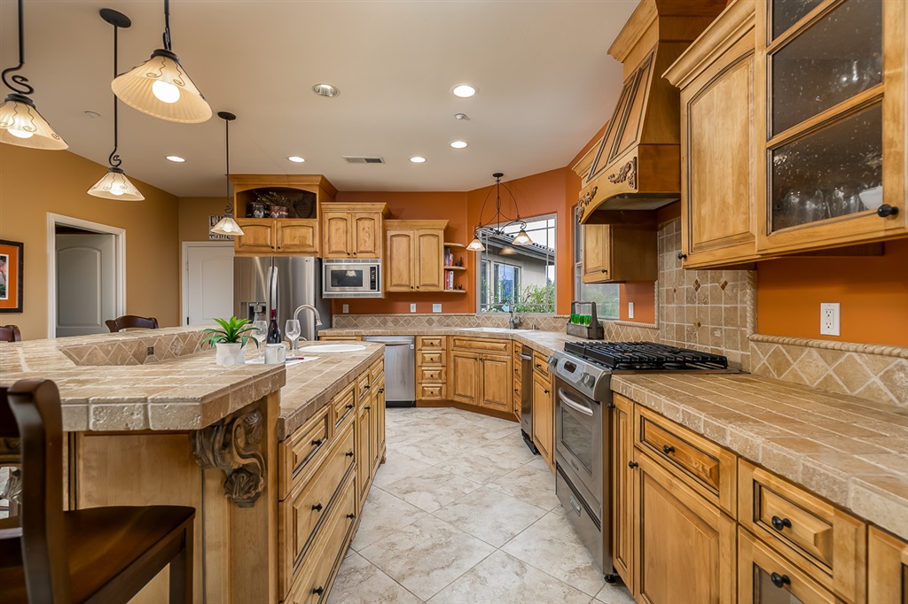 9148 Pinzolo Point Lakeside, CA 92040 - Photo 7 of 25 Gallery Image 7