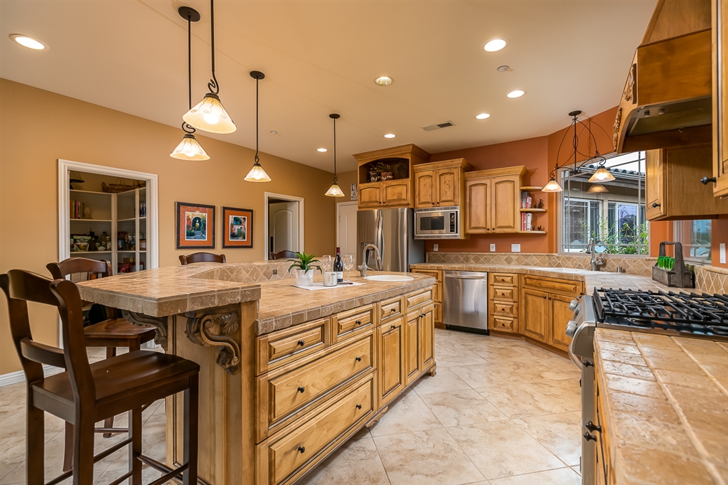 9148 Pinzolo Point Lakeside, CA 92040 - Photo 8 of 25 Gallery Image 8