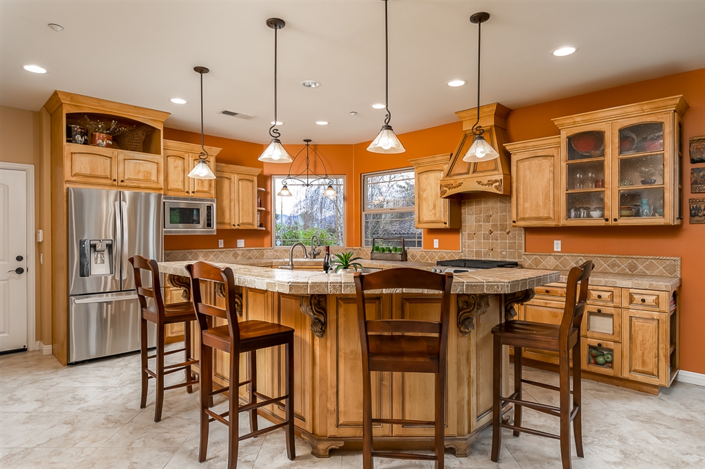 9148 Pinzolo Point Lakeside, CA 92040 - Photo 9 of 25 Gallery Image 9
