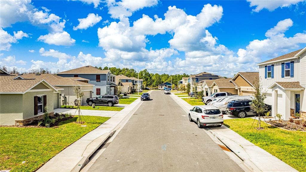 3644 Rolling Rdg Bend Davenport, FL 33837 - Photo 30 of 31 a view of a house with swimming pool and sitting area