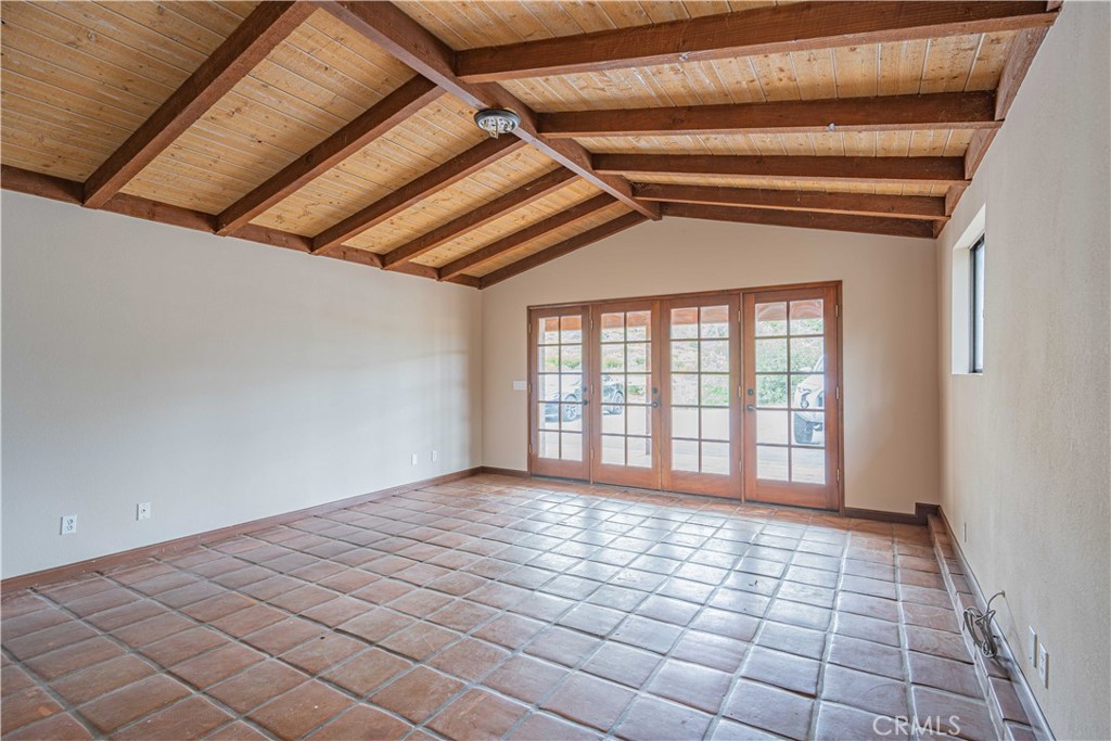 48703 De Luz Road Temecula, CA 92590 - Photo 21 of 36 a view of an empty room