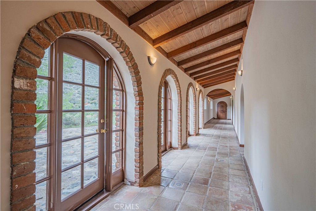48703 De Luz Road Temecula, CA 92590 - Photo 8 of 36 a view of entryway with interior