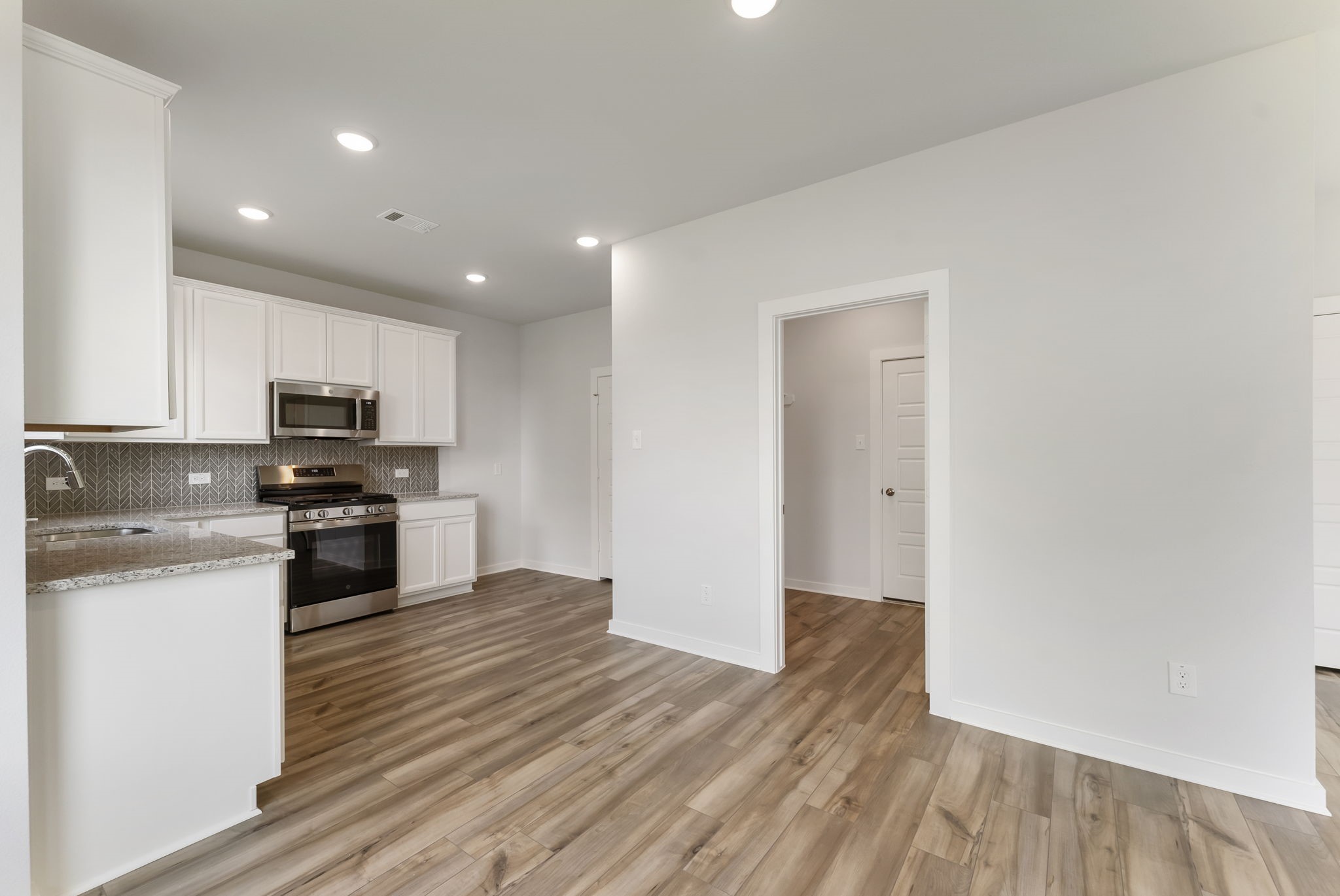3714 Violet Lane Huntsville, TX 77340 - Photo 15 of 47