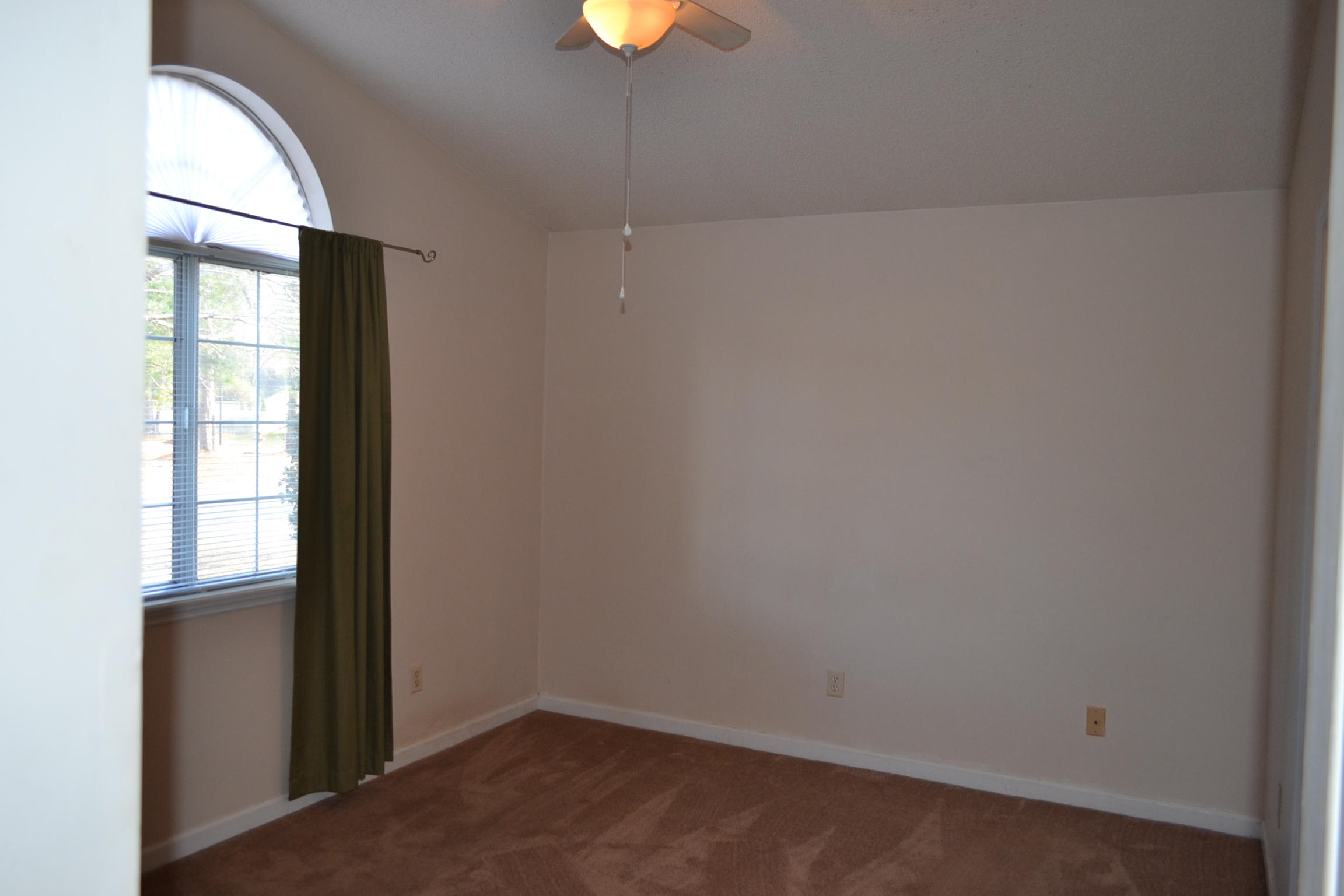 9870 Levenshall Drive Ladson, SC 29456 - Photo 10 of 25 DSC_0001