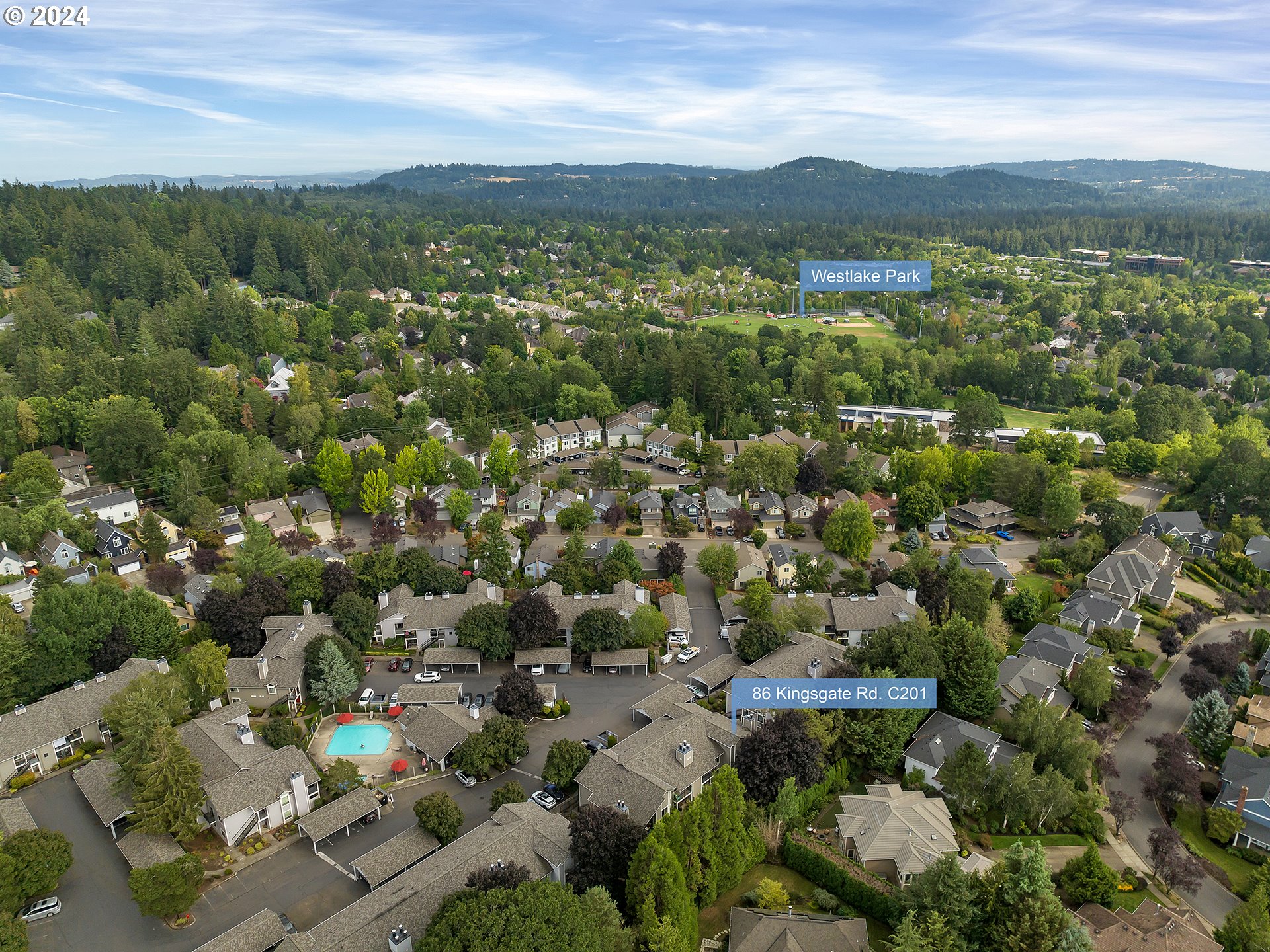86 Kingsgate Road, Unit C201 Lake Oswego, OR 97035 - Photo 41 of 48 Community Pool