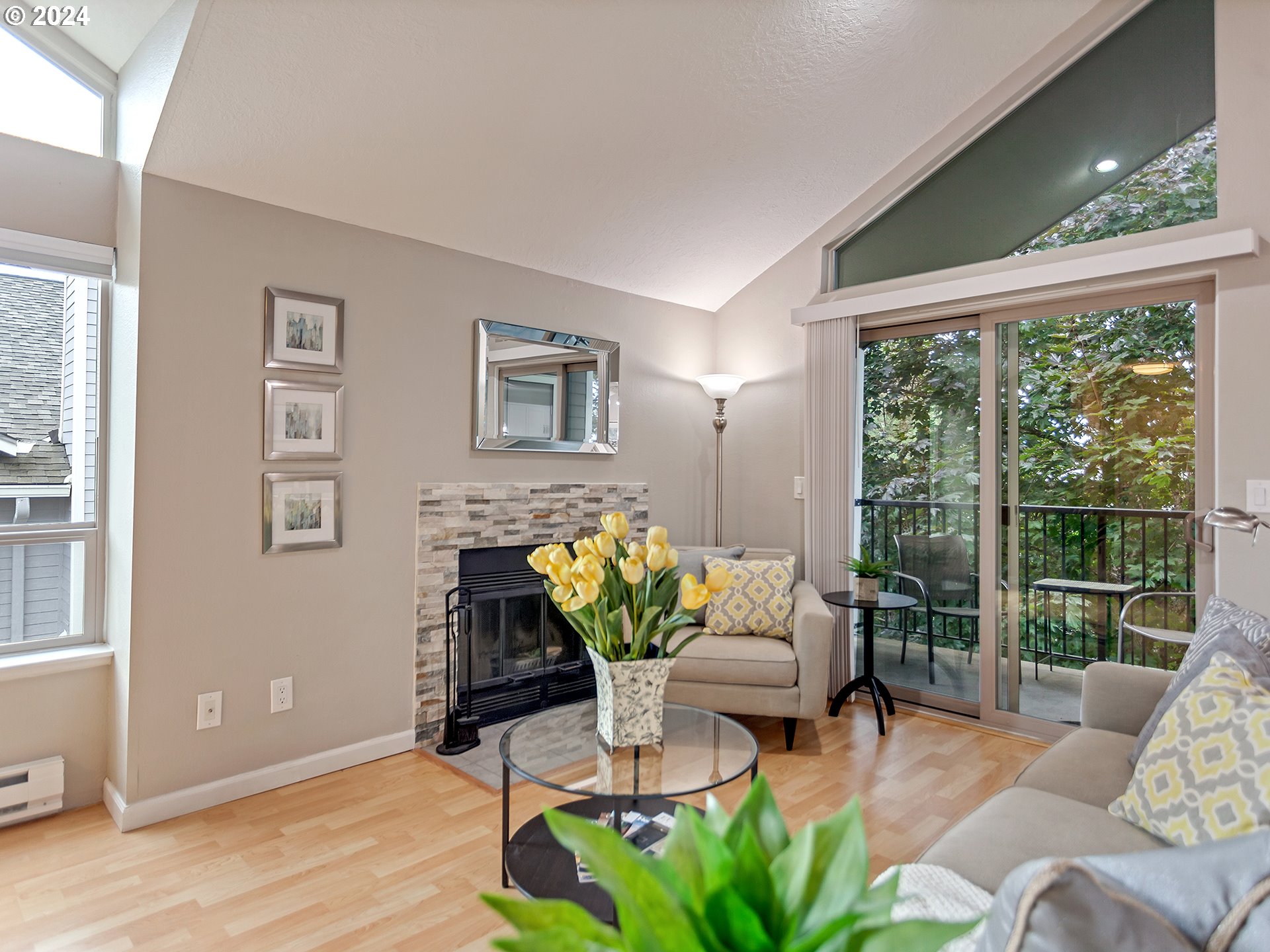 86 Kingsgate Road, Unit C201 Lake Oswego, OR 97035 - Photo 5 of 48 Gallery Image 5