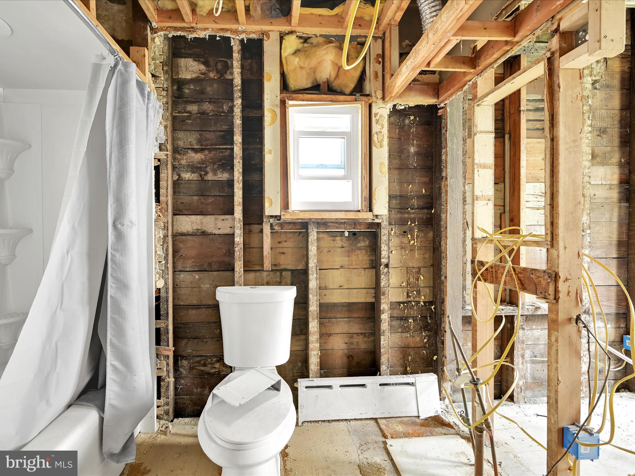 427 East Centre Street Mahanoy City, PA 17948 - Photo 12 of 29 a bathroom with a toilet and a shower