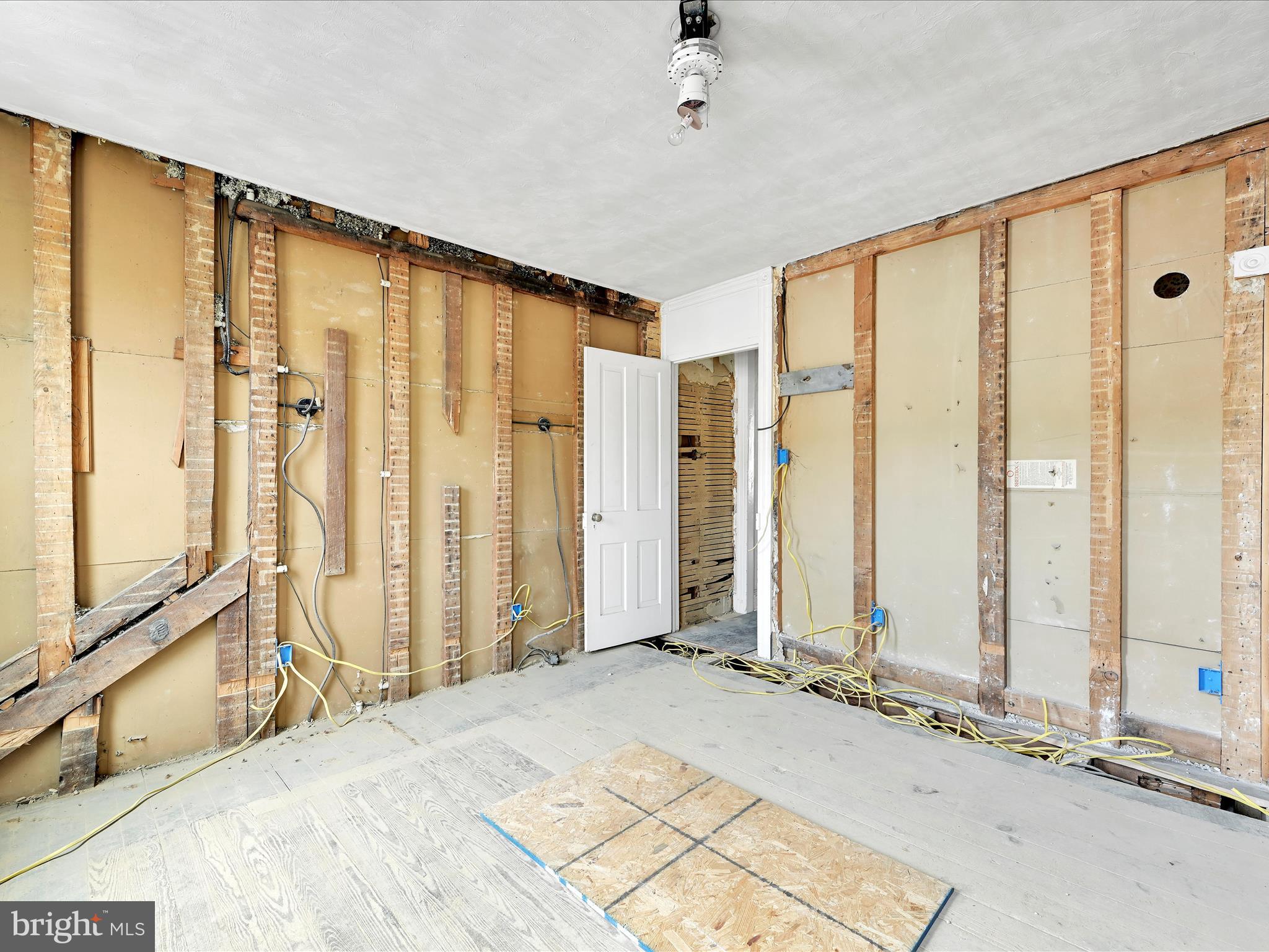 427 East Centre Street Mahanoy City, PA 17948 - Photo 21 of 29 a view of an empty room with a window