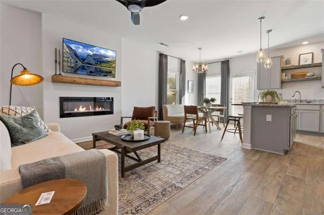 $251,490 | 125 Meadowview Drive, Unit 14, Tyrone, GA 30290