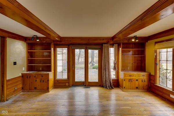 $525,000 | 6509 Dean Road, Indianapolis, IN 46220