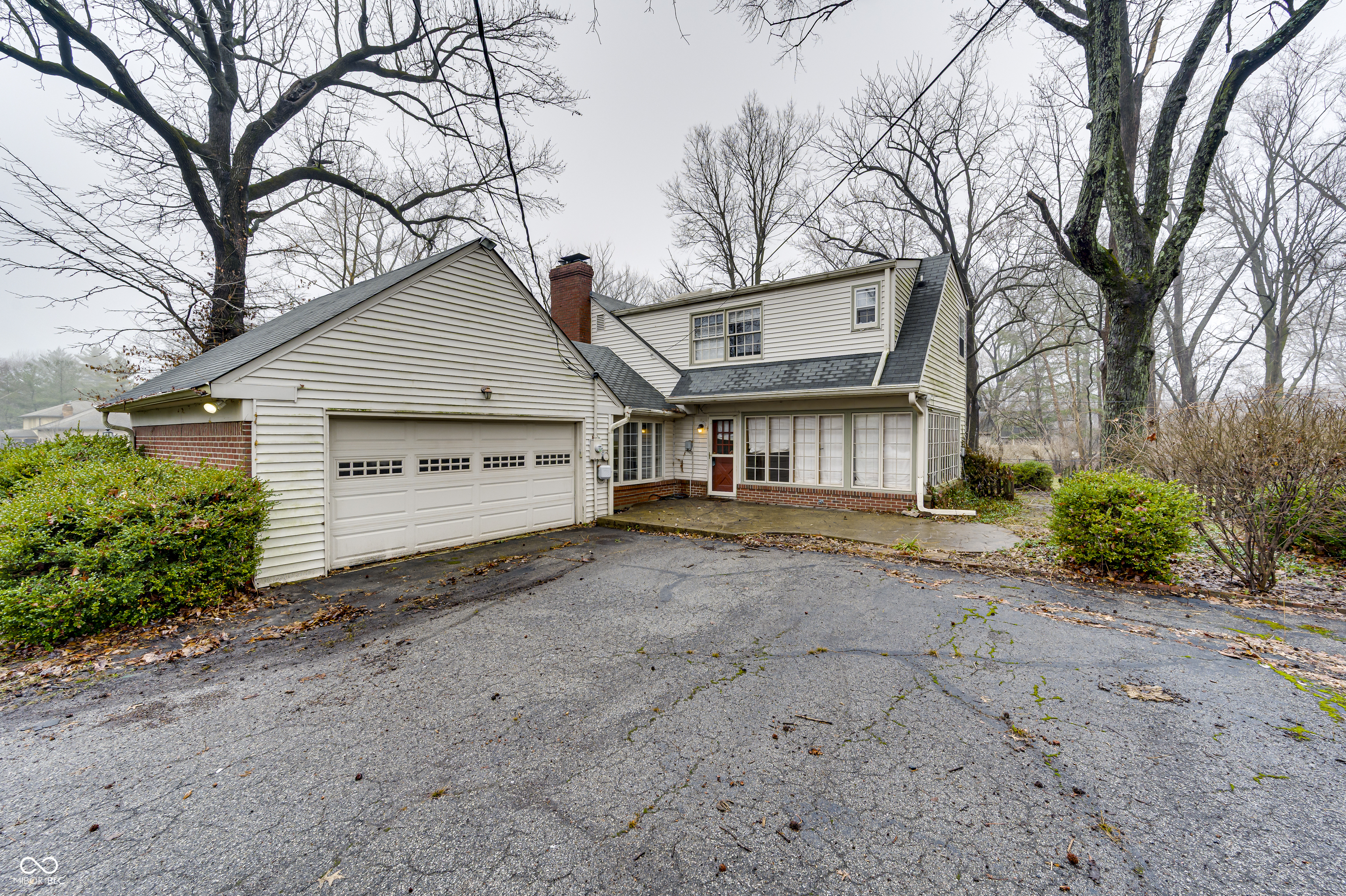 6509 Dean Road Indianapolis, IN 46220 - Photo 4 of 44