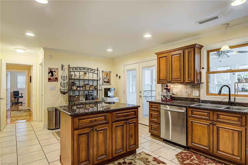 3545 Grandview Club Road Pfafftown, NC 27040 - Photo 12 of 43 Gallery Image 12