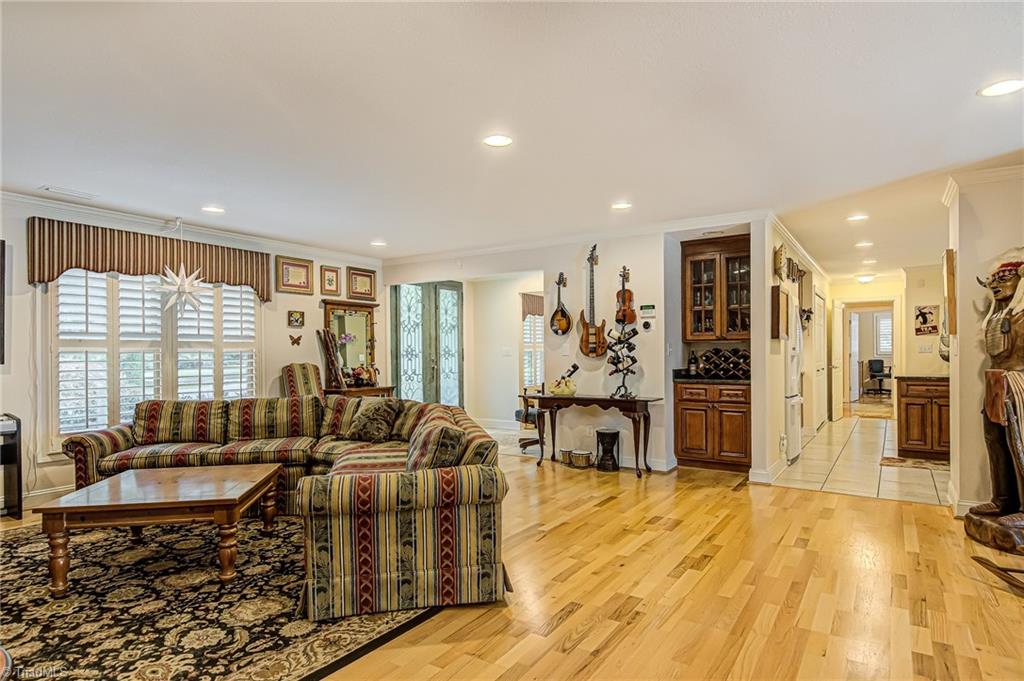 3545 Grandview Club Road Pfafftown, NC 27040 - Photo 5 of 43 Gallery Image 5