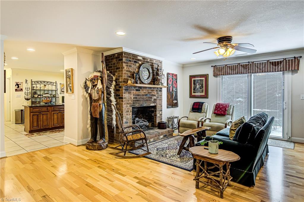 3545 Grandview Club Road Pfafftown, NC 27040 - Photo 7 of 43 Gallery Image 7
