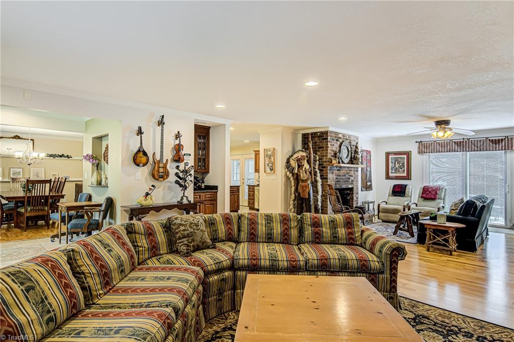 3545 Grandview Club Road Pfafftown, NC 27040 - Photo 9 of 43 Gallery Image 9