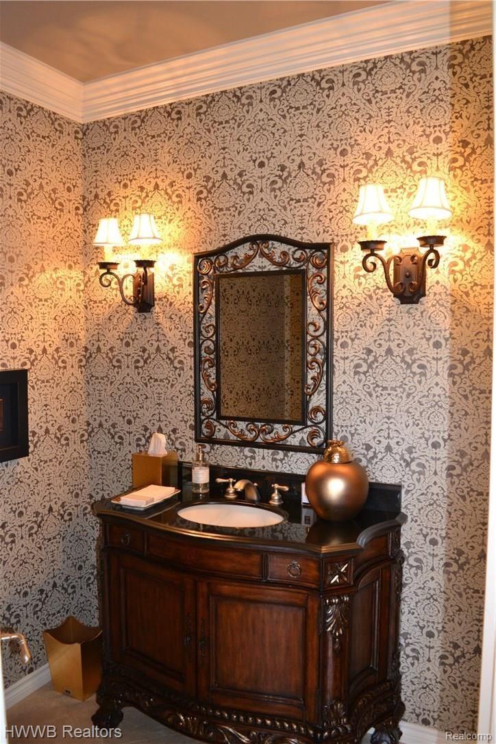 2799 South Addison Circle Rochester, MI 48306 - Photo 27 of 71 FF Powder Room