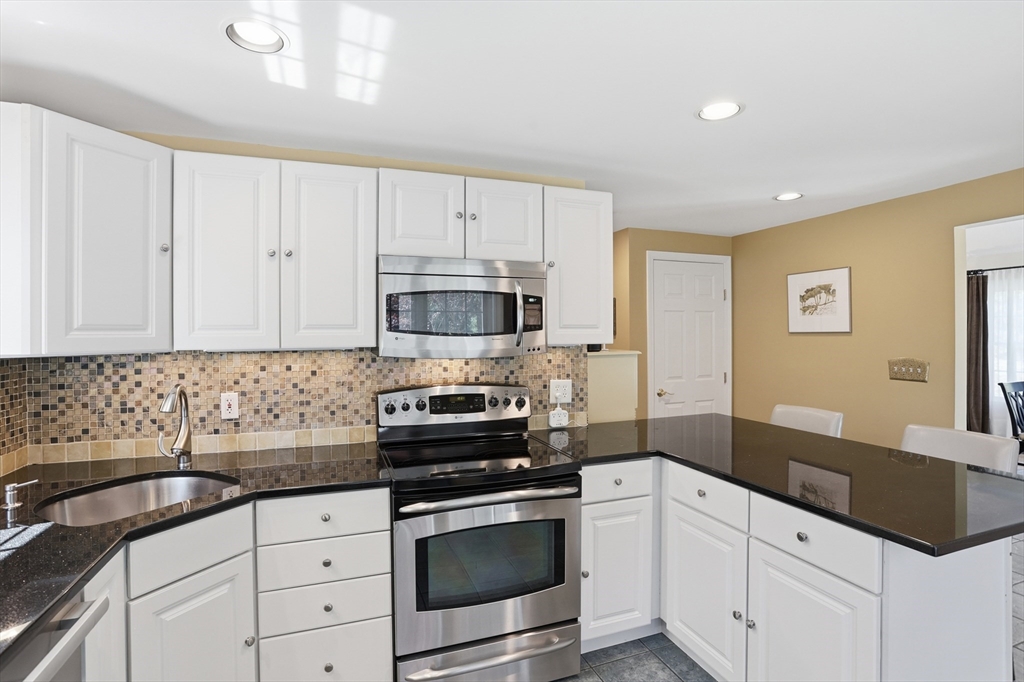 78 MacIntosh Lane, Unit 78 Boxborough, MA 01719 - Photo 7 of 41