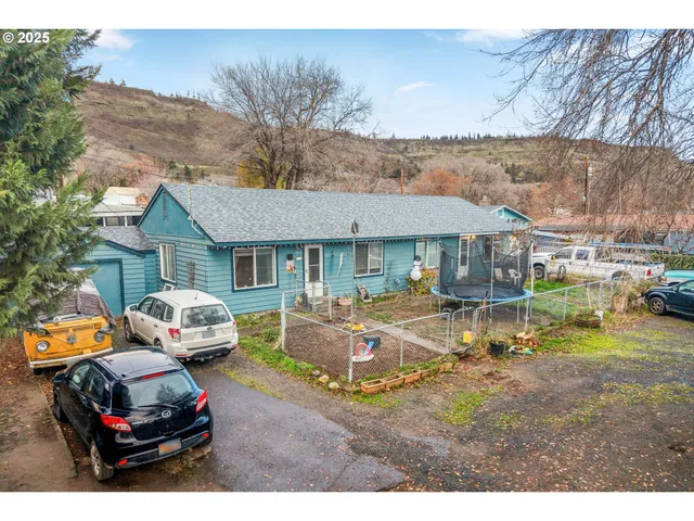 $349,000 | 1008 Snipes Street, The Dalles, OR 97058