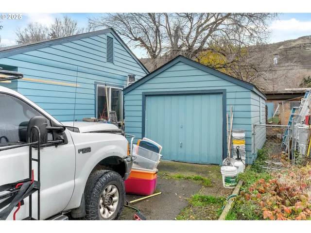 $349,000 | 1008 Snipes Street, The Dalles, OR 97058