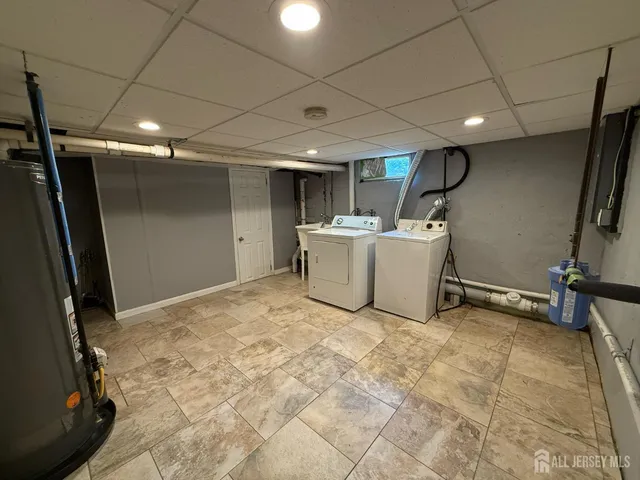 a view of a livingroom with furniture