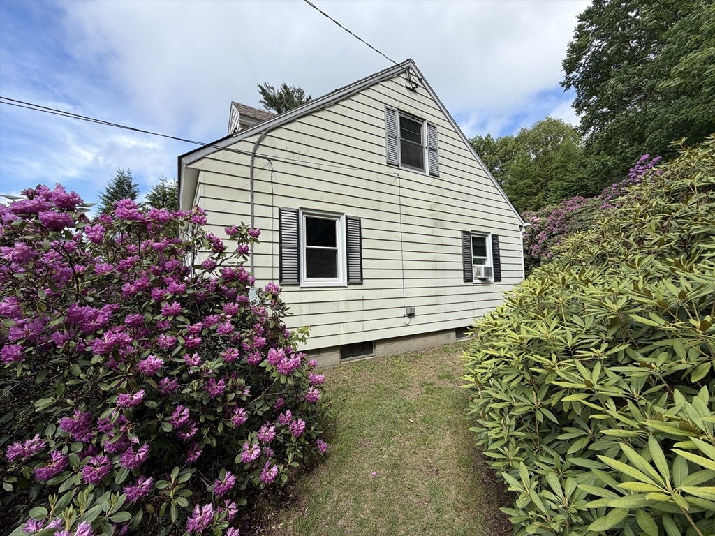 3 Northfield Road Erving, MA 01344 - Photo 5 of 30